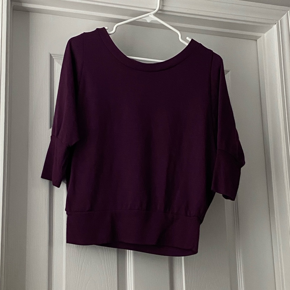 Women’s Short Sleeve Scoop Neck Top - Deep Plum